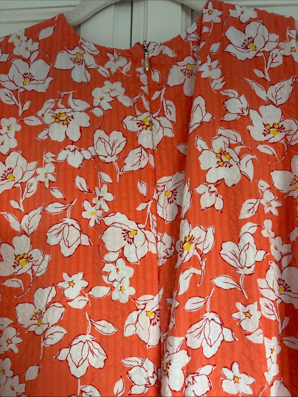 Draper James Coral and White Floral Sleeveless Hi-Low Maxi Dress - Picture 4 of 7